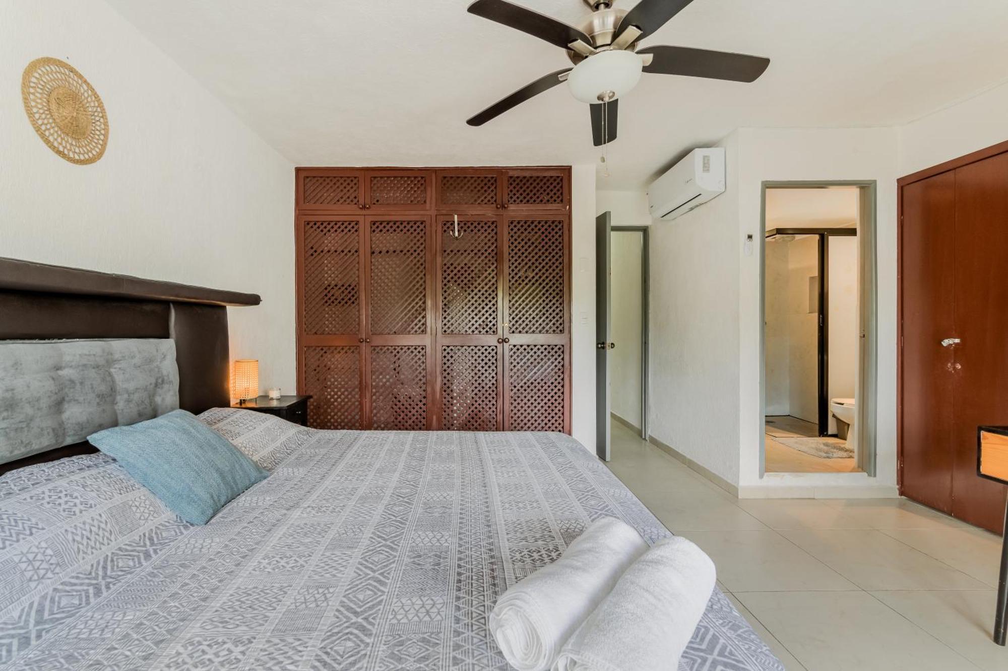 Chic Lagoon Front Villa By Casa Paraiso Cancun Exterior photo
