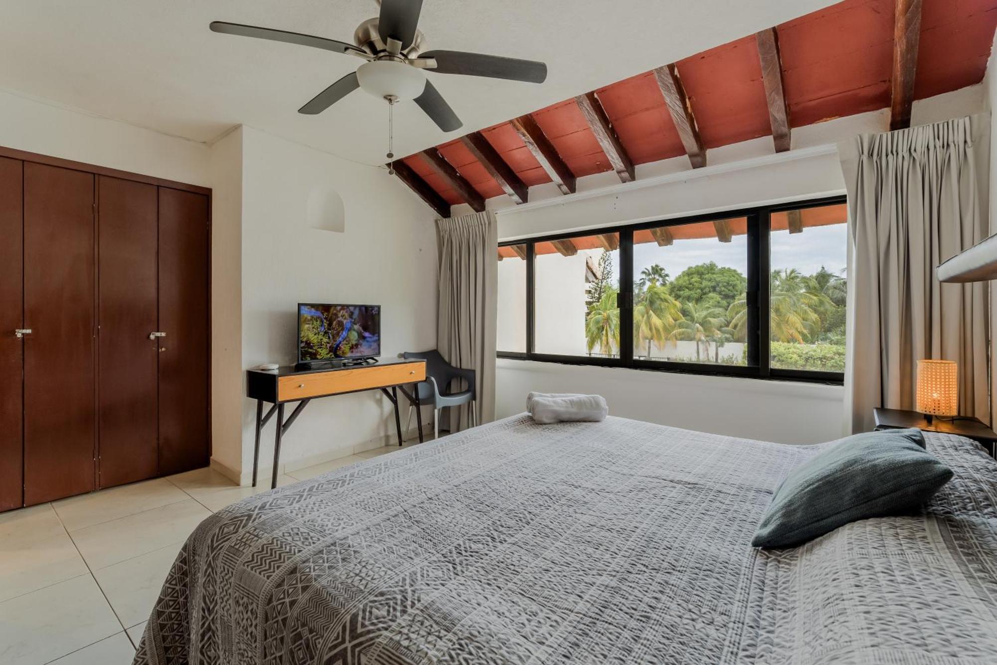 Chic Lagoon Front Villa By Casa Paraiso Cancun Exterior photo